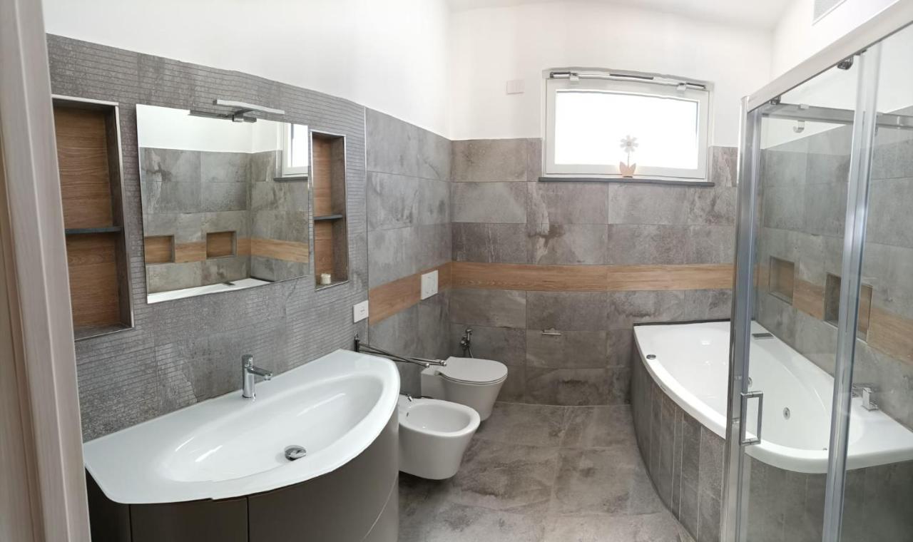 Horse House Bed & Breakfast Montella Bagian luar foto
